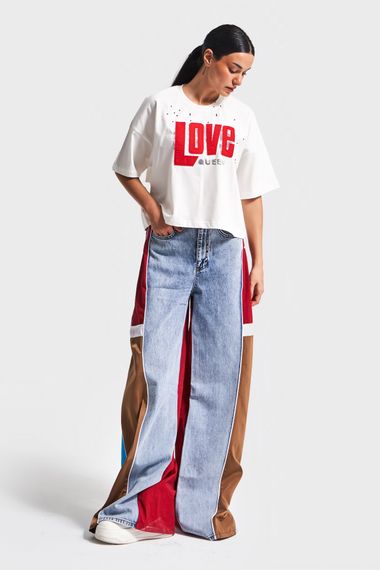 Kadın Beyaz Renk Love Baskılı Taş Detaylı Oversize Tasarım T-Shirt - fotoğraf 4
