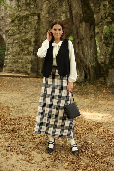 Black-White Plaid Long Skirt - photo 4