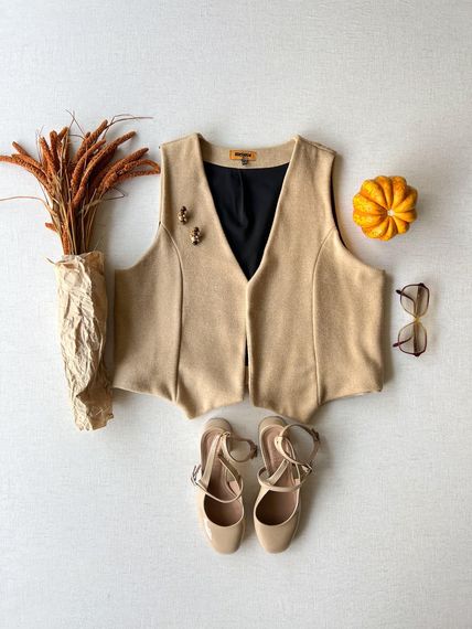 Beige Short Stitched Vest - photo 1