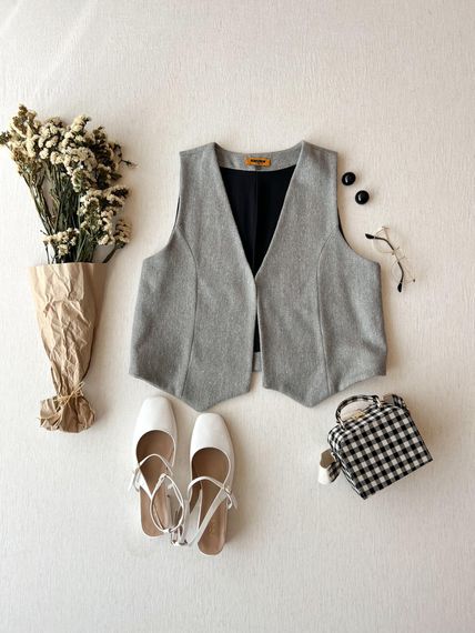 Gray Color Short Stitched Vest - photo 1