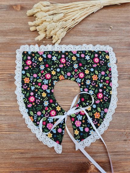 Vintage Collar - (Scalloped Black Floral Collar)