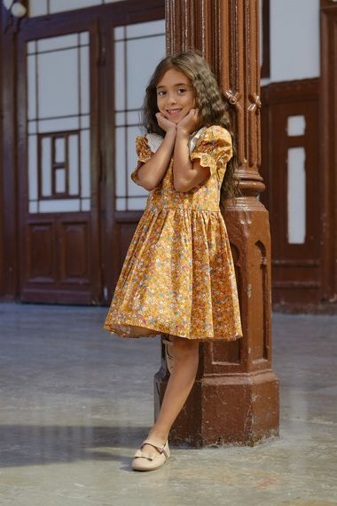 Вінтажна сукня з мереживним комірцем для дівчаток з квітковим принтом, об'ємні рукави, розміри 1-2 роки, 3-4 роки, 4-5 років, 5-6 років, 6-7 років, 8-9 років - фото 2