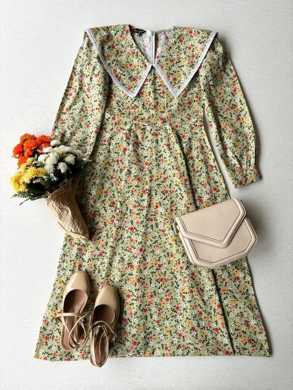 Tesettür Vintage Yakalı Yeşil Çiçekli Kloş Elbise - fotoğraf 1