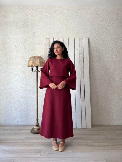 Комплект блузи та спідниці з бордової кашемі, розміри 36-46, стильний фасон, зручний зимовий варіант, підходить для будь-яких випадків - фото 4