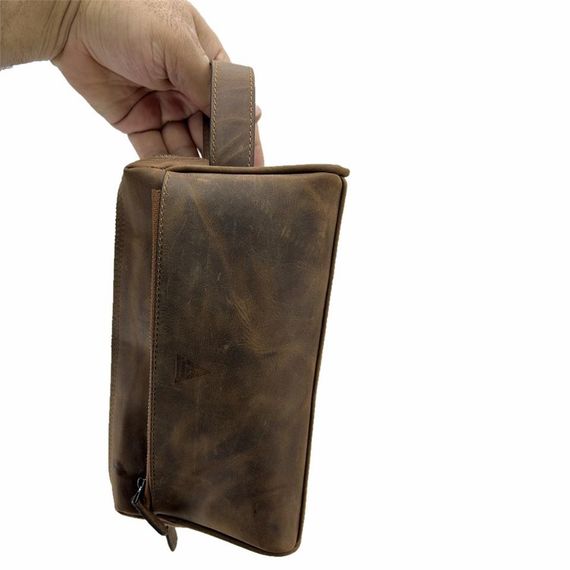 Сумка для туалетних приладів з натуральної шкіри CA253, розмір 25х15х8 см, колір коричневий, з якісними замками та внутрішніми кишенями - фото 4