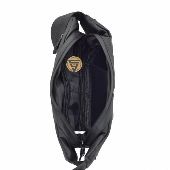 Сумка на пояс Ççs London 31349 чорного кольору, водонепроникний матеріал, місткий основний відділ, регульований пояс до 120 см - фото 3