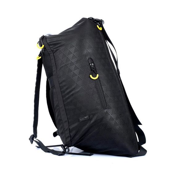 Спортивна сумка на плече та спинці Ççs 51283, розміри 29 x 45 x 18 см, чорна, з USB-входом, зручні у використанні, 1 основна та бокові кишені - фото 1
