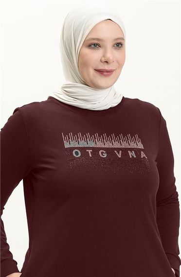 فستان طويل بتصميم مكتوب وطباعة حجرية بجيب مع ألوان بنية، مقاسات كبيرة من 46 إلى 54 - صورة 3