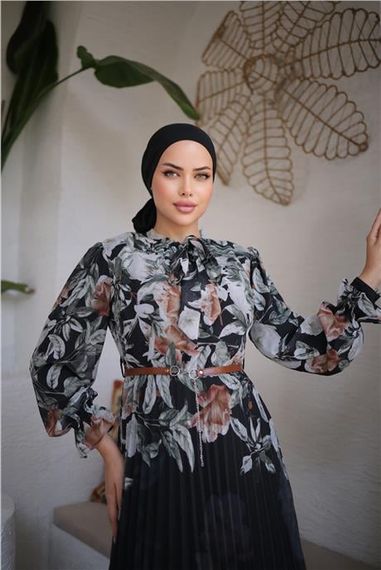 Сукня з довгим шифоном з візерунком і поясом на шию, колір: кориця, розміри: 38-46 - фото 3