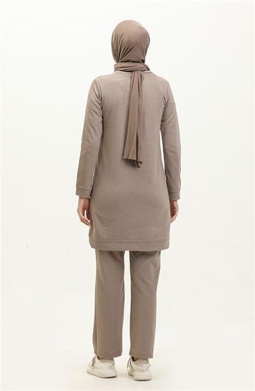 Спортивний комплект з довгим туніком з малюнком смужки з камінням, кольору візон, розміри 38-46 - фото 5