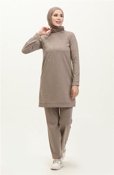 Спортивний комплект з довгим туніком з малюнком смужки з камінням, кольору візон, розміри 38-46 - фото 2