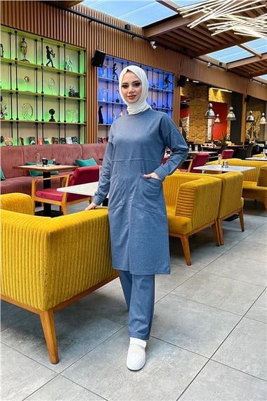 Синий спортивный комплект: удлиненная туника с двумя карманами и брюками, размеры 38-46 - фото 1