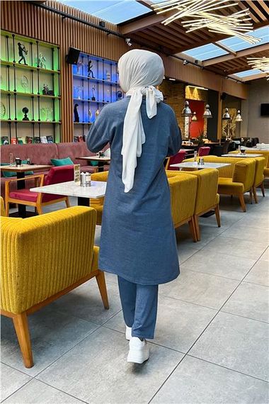 Синий спортивный комплект: удлиненная туника с двумя карманами и брюками, размеры 38-46 - фото 5