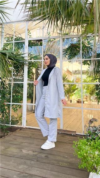 مجموعة بزة نسائية هوديي طويل بسروال، زي جديد باللون الرمادي، متوفرة بمقاسات متنوعة - صورة 2