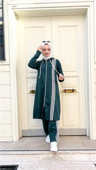 Костюм из двустороннего длинного тунки с капюшоном и брюками - 03077.021 - Нефтяной, размер 40-48, новинка зимнего сезона от бренда Sevda - фото 2