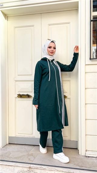 Костюм из двустороннего длинного тунки с капюшоном и брюками - 03077.021 - Нефтяной, размер 40-48, новинка зимнего сезона от бренда Sevda - фото 3