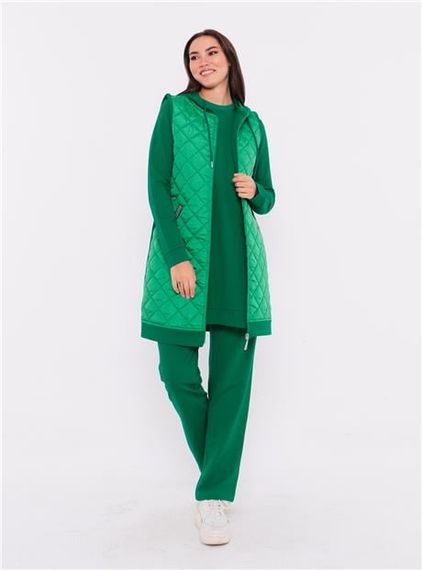 طقم رياضي ثلاثي مع سترة كابتونيه باللون الأخضر من بينيتون - صورة 1