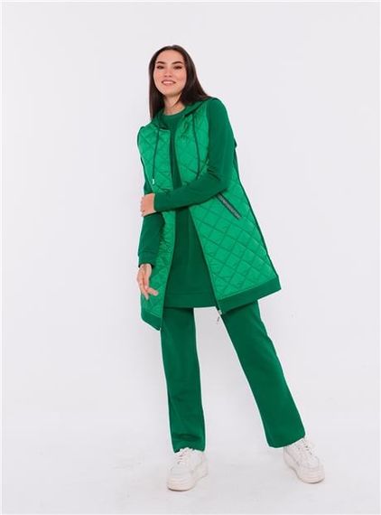طقم رياضي ثلاثي مع سترة كابتونيه باللون الأخضر من بينيتون - صورة 4