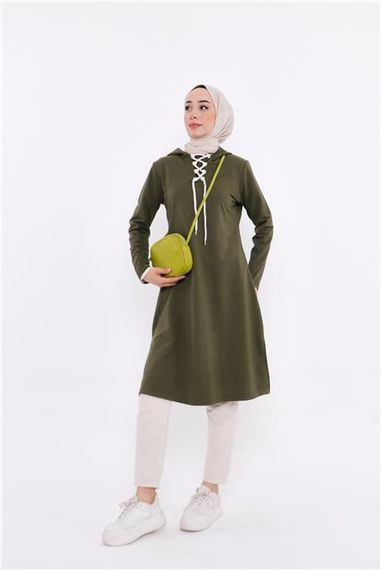 Светр з капюшоном Eflin з зав'язками, довгий, кольору хаки, доступний в розмірах 38-48 - фото 2