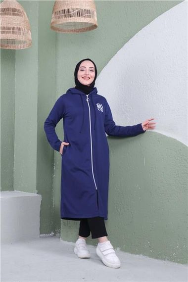 Свитшот с капюшоном и принтом, тёмно-синий, размеры 40-48, коллекция 2024 зима, бренд Sevda - фото 2