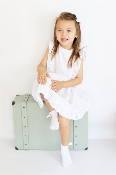 طقم فستان بناتي Eloise باللون الأبيض مزود بإبزيم ELB-0084. - صورة 3