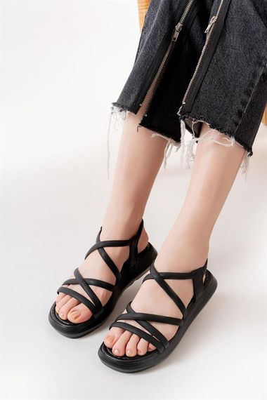 841-841 Siyah Lastikli Kadın Sandalet - photo 5