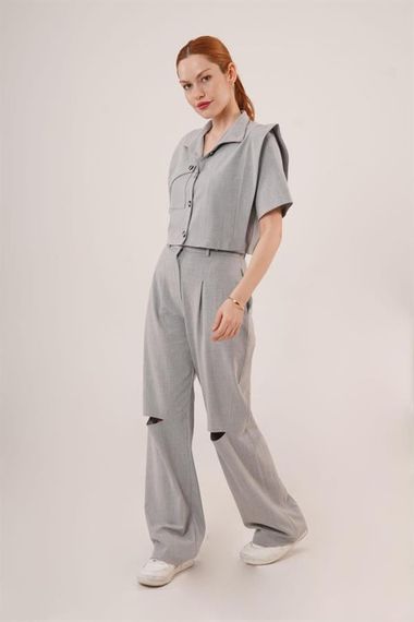 Cepli Düğmeli Bluz Ve Diz Detaylı Pantolon Gri İkili Takım - صورة 4