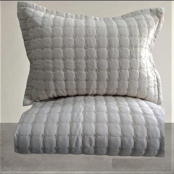 Star Embroidered Double Bedspread Cappuccino