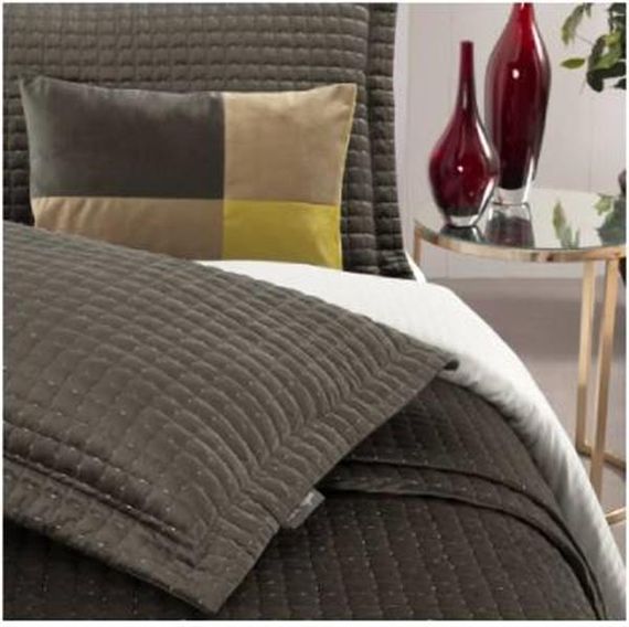 Ексклюзивна двоспальна постільна білизна Sarev Dustin бежевого кольору, 260x250 см, 2 наволочки 50x70 см, декоративна подушка 30x40 см - фото 3