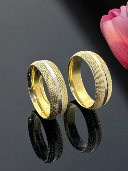 خاتم زفاف ذهبي ذو قبة من الداخل عيار 14 قيراطًا ذو فتحة قطرية مسطحة ذات لونين - صورة 2