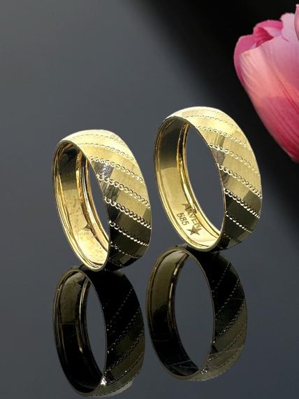 Зеркальное обручальное кольцо из 14-каратного золота 6 мм, итальянская модель, без камня - фото 2