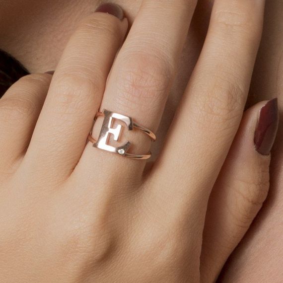 Персонализированное серебряное кольцо с zircon, инталлированное буквой, ручная работа, ангельский дизайн, доступно в различных размерах - фото 2