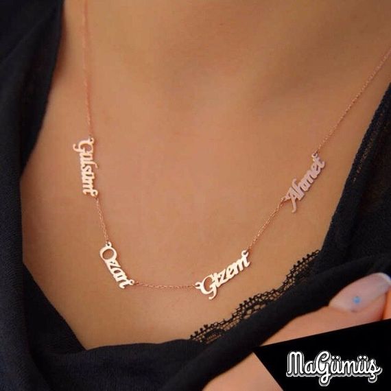 Серебряное семейное ожерелье с четырьмя именами, 50 см, 925 проба, рставленное в подарочной упаковке - фото 1