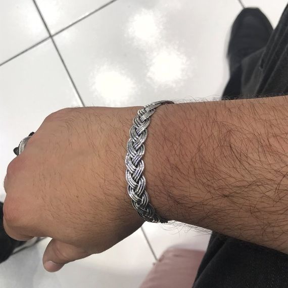 سلة القش الحياكة اليدوية الإسبانية للجنسين سوار الفضة الإسورة - صورة 4