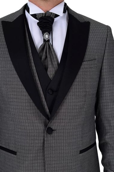 Серый стильный мужской костюм с жилетом Morven Newyork, приталенный, узорчатый, с尖кими воротником и карманами на пуговицах. - фото 3