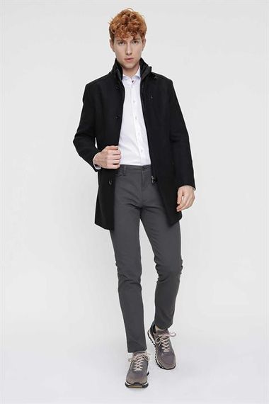 Morven Erkek Siyah Düz Desen Kürklü Dynamic Fit Çıkma Yaka Kaban - fotoğraf 2