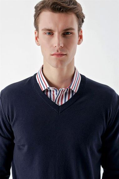 Morven Men's Navy Blue Basic V-Neck Dynamic Fit Comfortable Cut Knitwear - photo 4
