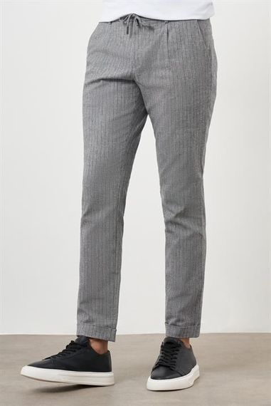 Мужские черные джоггеры из хлопка и льна, облегающая посадка, 87% хлопок, 11% лен, 2% эластан, с карманами и шнурками - фото 2