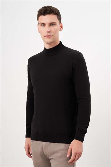 Мужской черный базовый трикотажный свитер полуполо Dynamic Fit свободного кроя - фото 3