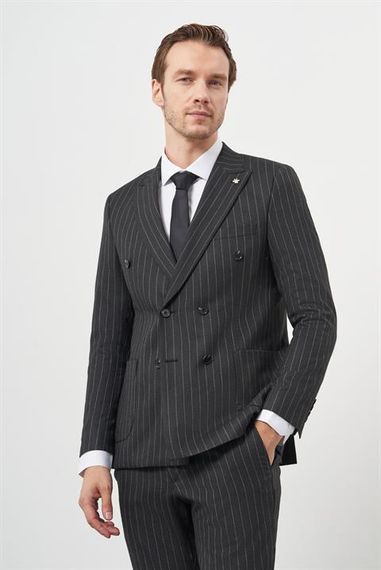 بدلة رجال عصرية رمادية اللون بقصة ضيقة ياقة حادة مصنوعة من البولي فيسكوز مع جيوب ونمط مزود ببطانة كاملة - صورة 2