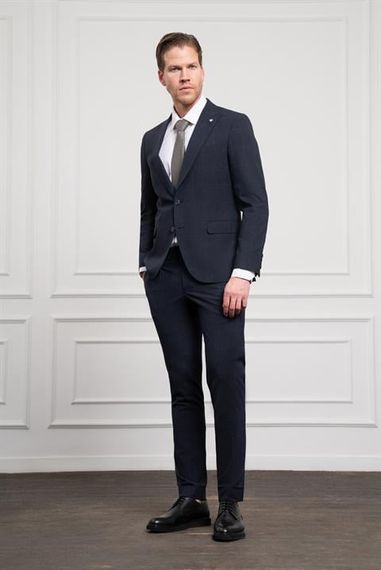 Morven Erkek Lacivert Yünlü Slim Fit Sivri Yaka Takım Elbise - fotoğraf 4