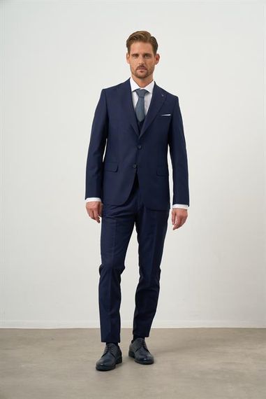 Morven Erkek Lacivert Poliviskon Slim Fit Sivri Yaka Yelekli Takım Elbise - fotoğraf 3