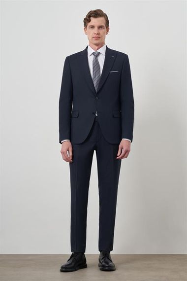 Morven Erkek Lacivert Poliviskon Çizgili Slim Fit Sivri Yaka Takım Elbise - صورة 4