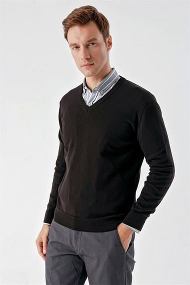 ملابس تريكو مريحة برقبة على شكل حرف V للرجال من Morven باللون الأسود الأساسي - صورة 3
