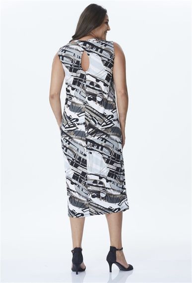 فستان طويل محبوك من الخلف