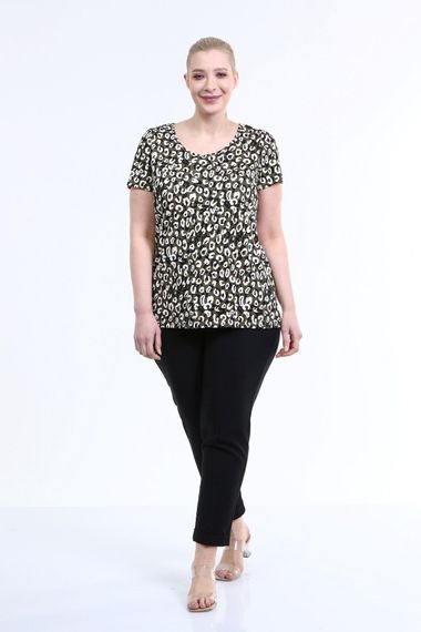 Футболка великих розмірів з круглим вирізом, коротким рукавом та яскравим малюнком, 100% поліестер, довжина 74 см, колір: хакі - фото 4