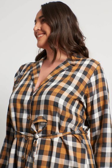 Рубашечное платье с поясом, в клетку, длинным рукавом, удобный крой, 100% вискоза, подходит для больших размеров, доступно в многоцветной расцветке - фото 4