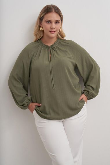 Блестящая блуза с шнуровкой больших размеров, цвет хаки, размеры 40-54 - фото 1