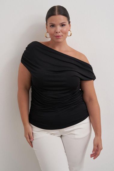 Açık Omuzlu Drape Detaylı Bluz - fotoğraf 1