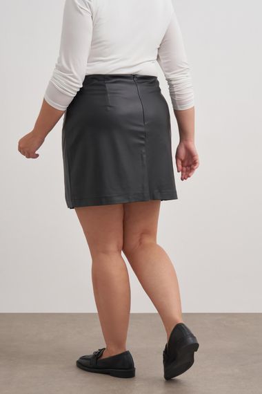 Kemer Toka Detaylı Deri Şort Etek - photo 5